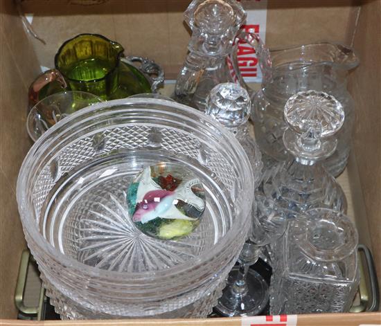 A quantity of mixed glassware